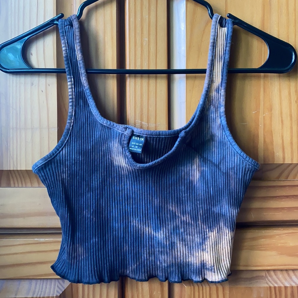 SHEIN Crop Top